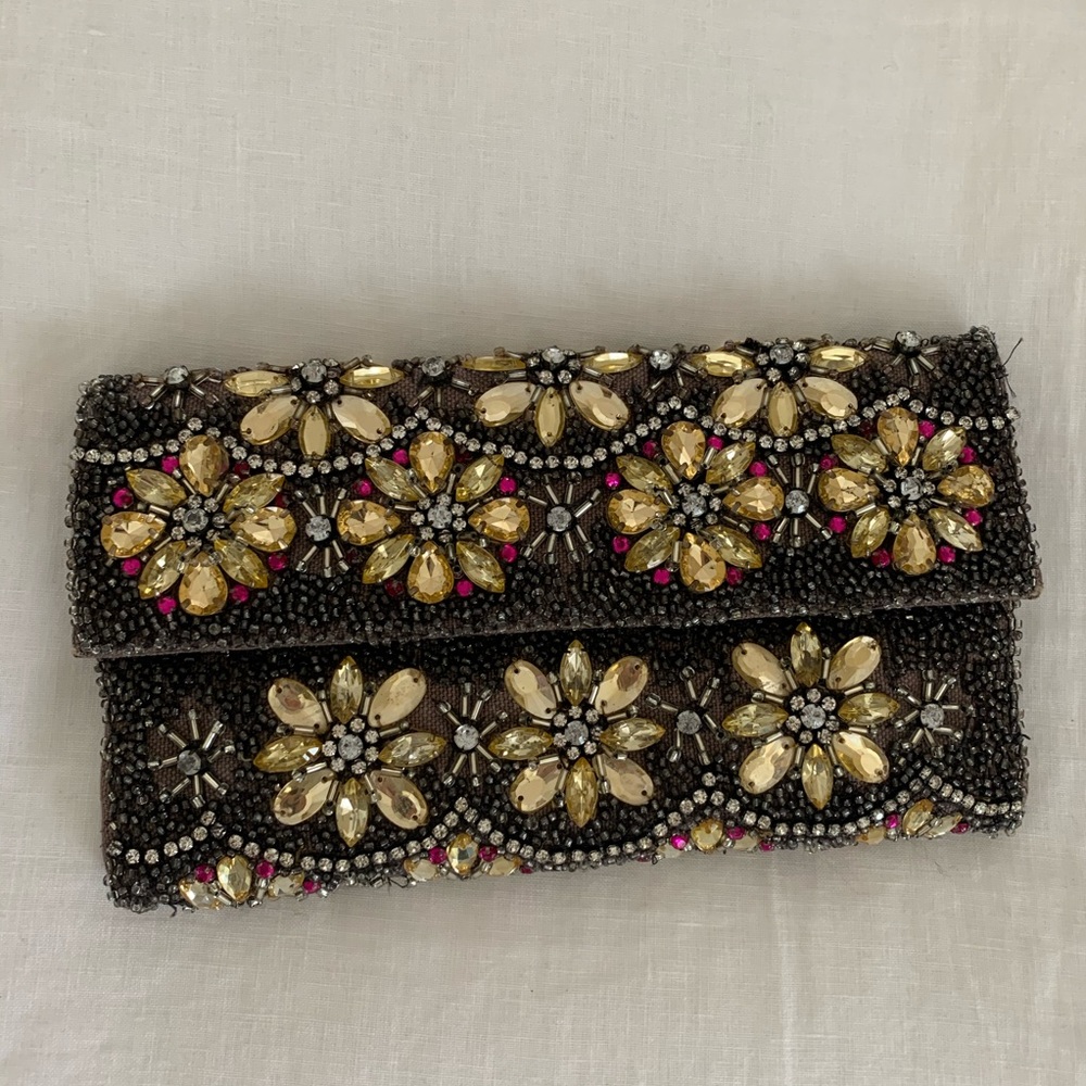 NWT Anthropologie beaded magnetic clasp clutch